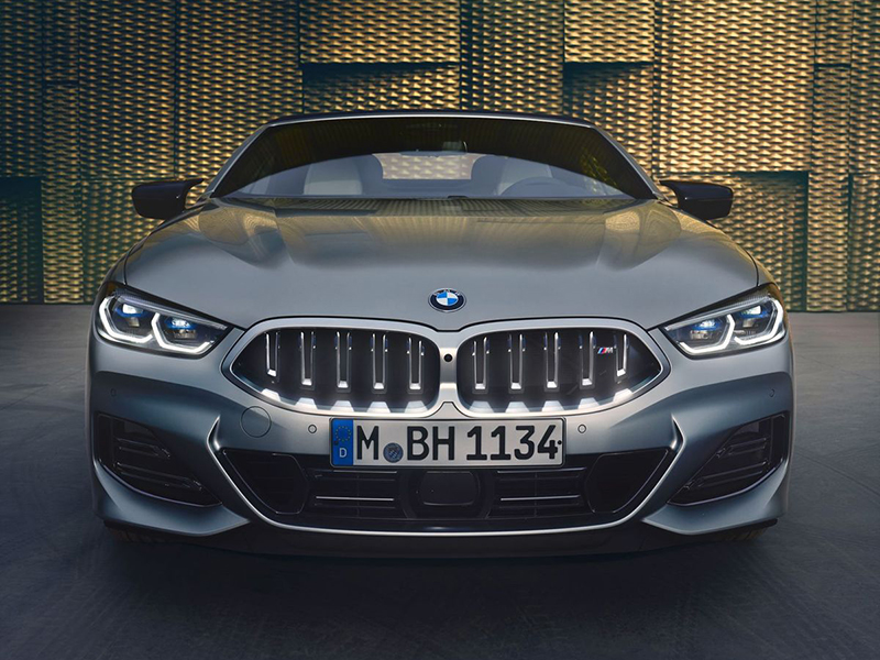 إطلاق طرازات BMW 8 الجديدة كلياً في أبوظبي